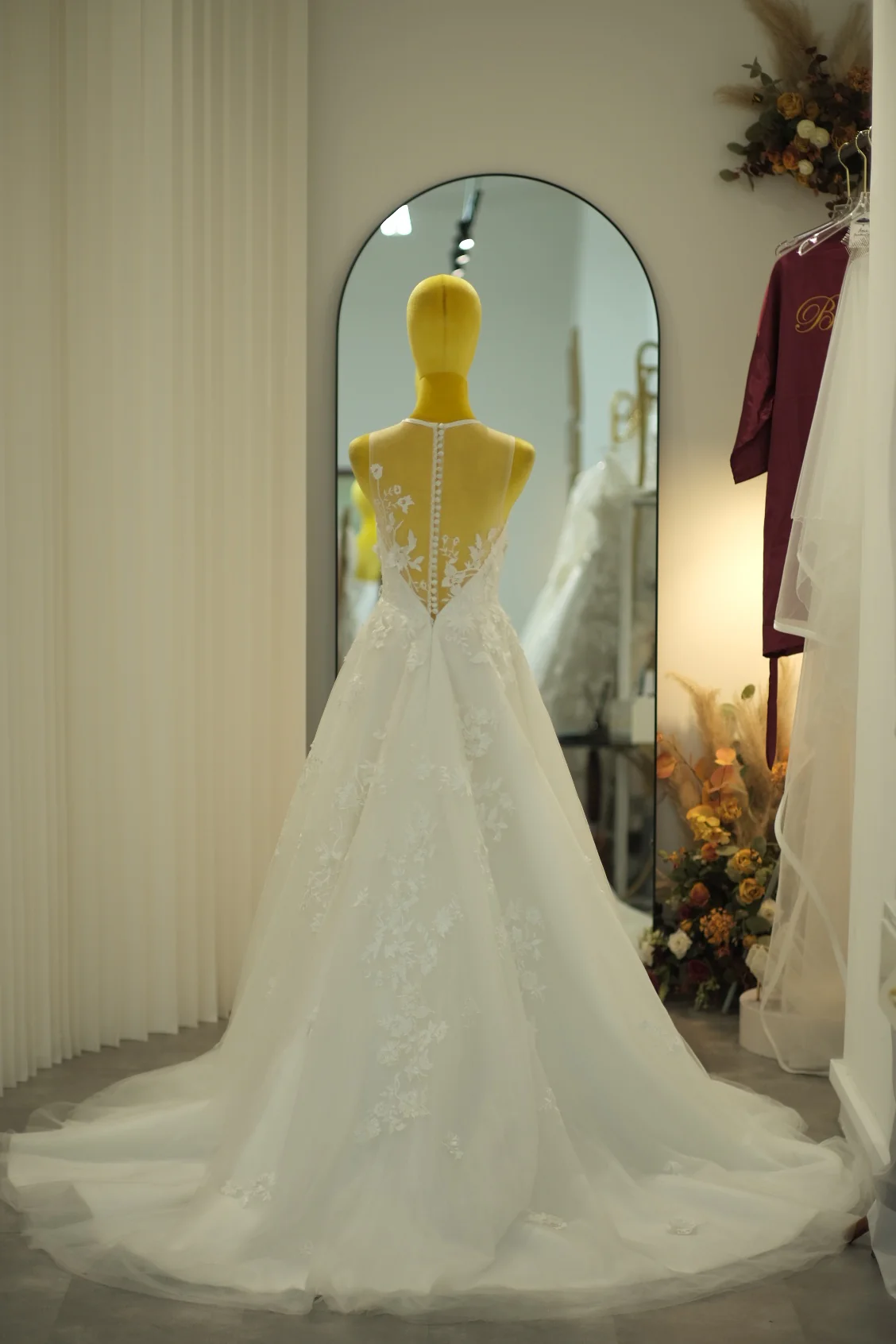 Lux Fabric Half Lace with 3D Lace Size M Wedding Gown | Ready-to-Wear - Image 7