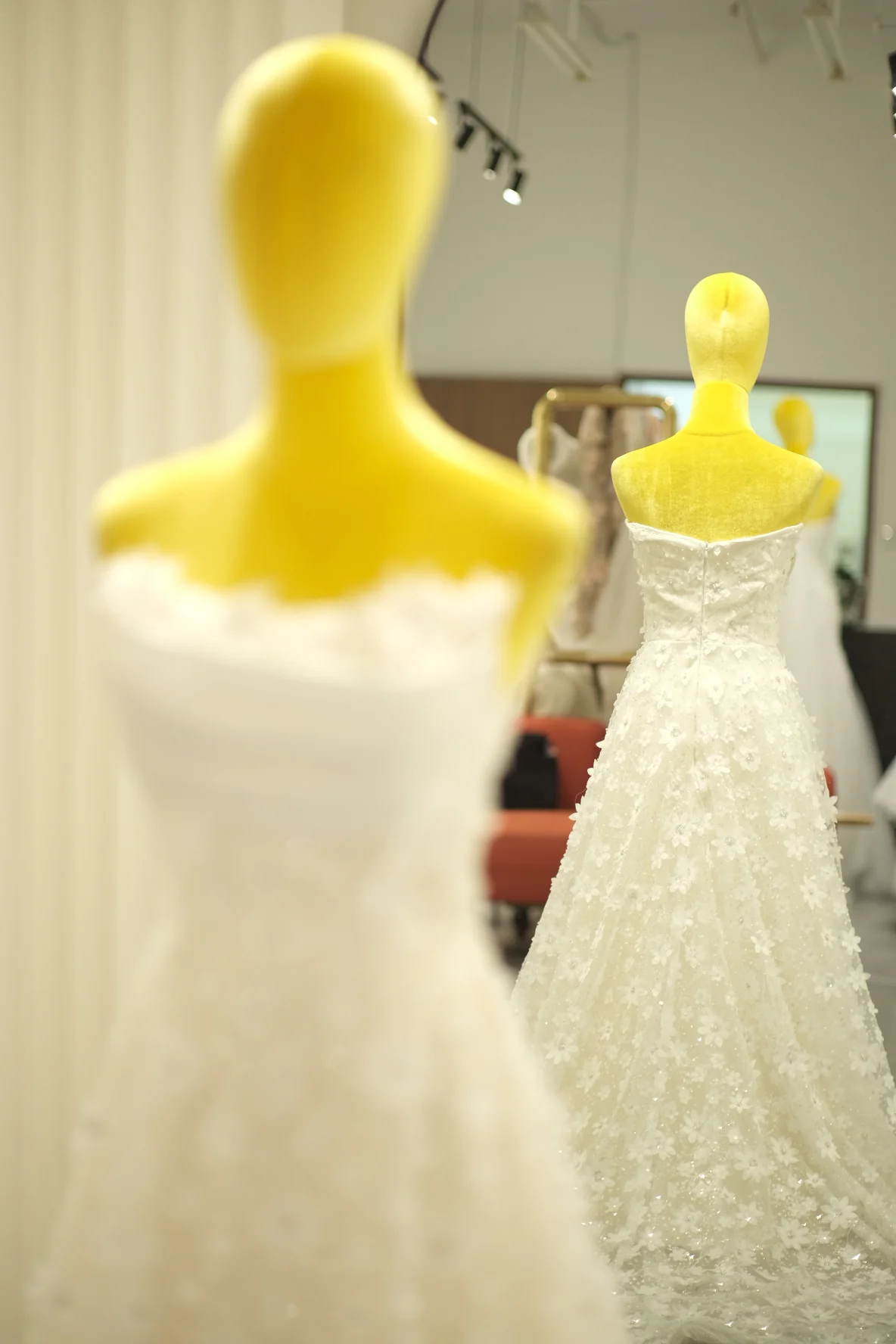 Lux Fabric Full Lace with Beaded Size S Wedding Gown | Ready-to-Wear - Image 9