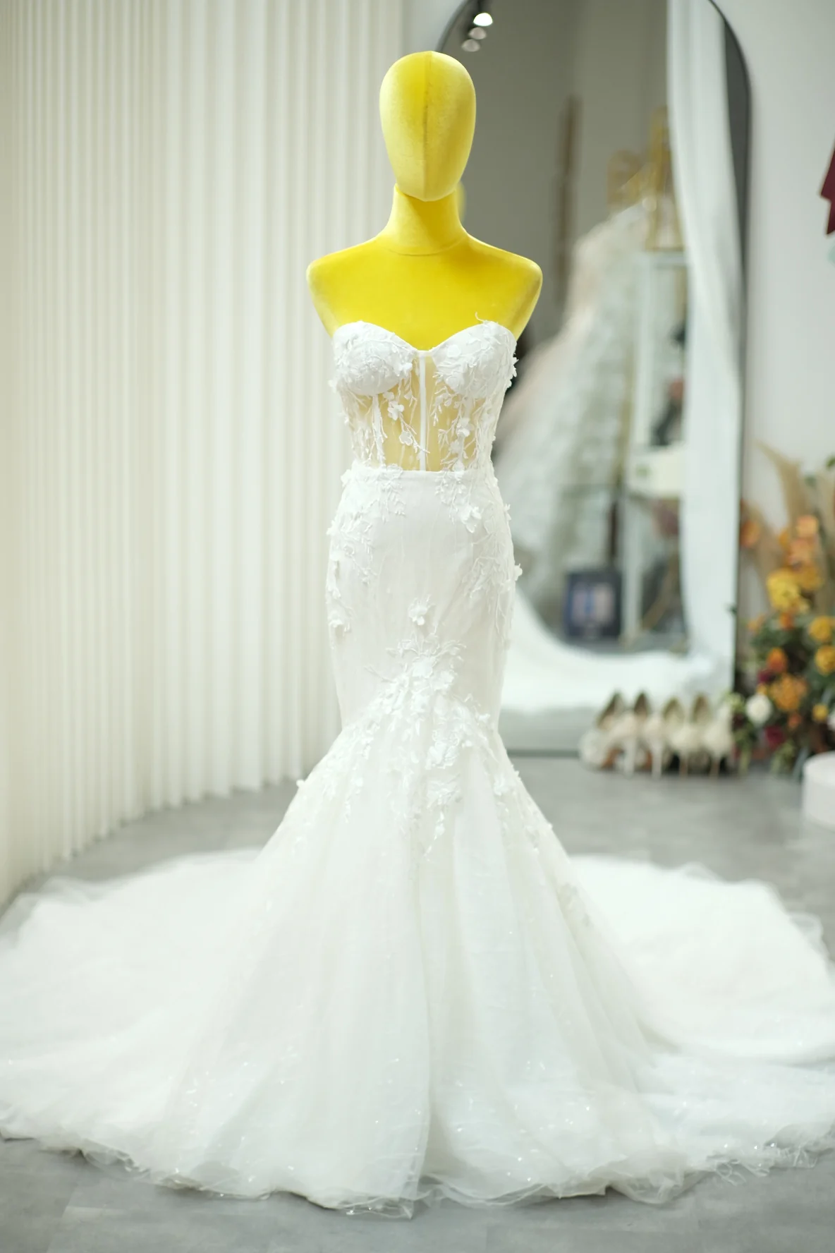 Lux 3D Lace Size S Wedding Gown | Ready-to-Wear - Image 6