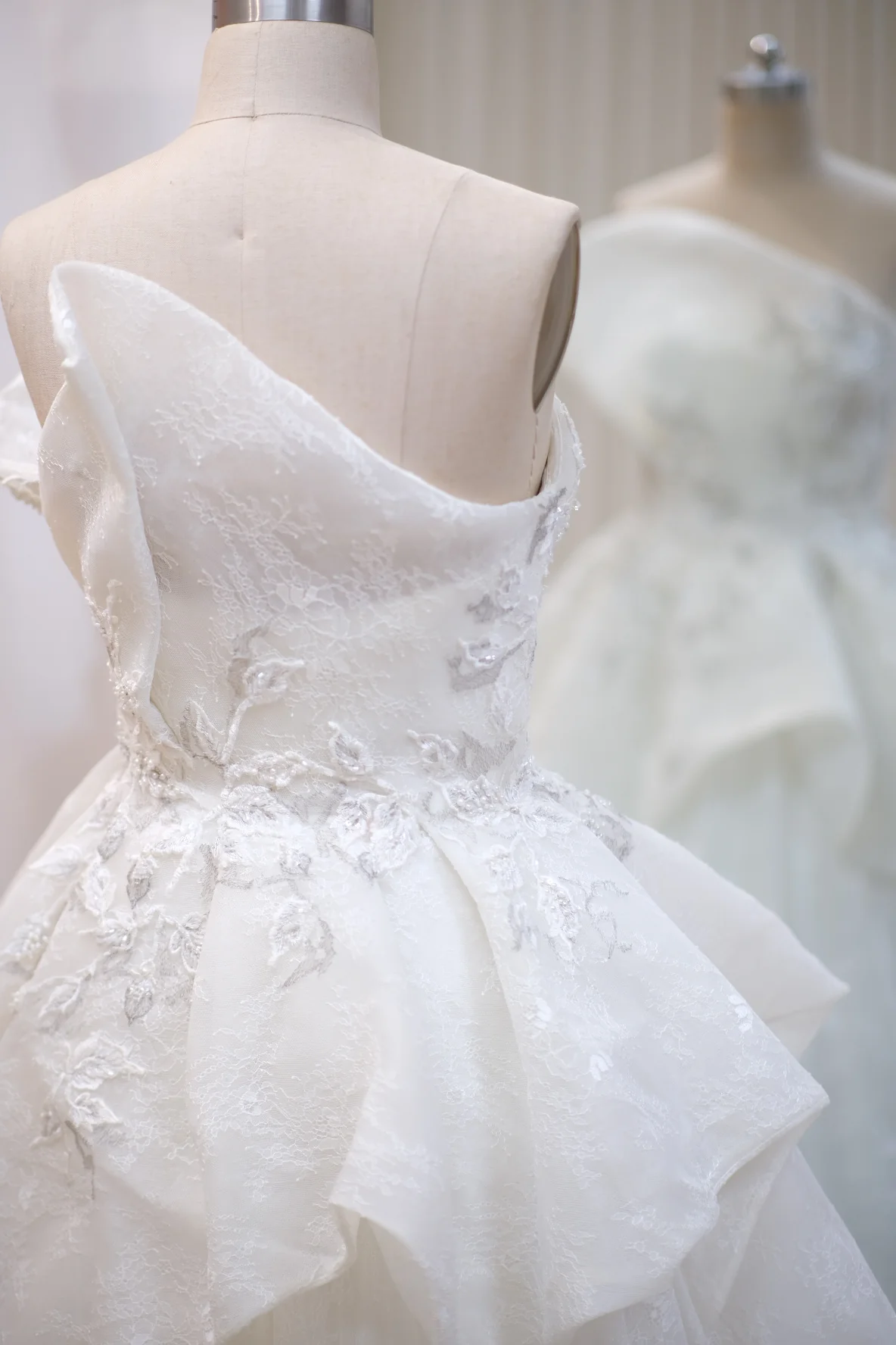 Lux Full Fabric Lace with Beaded Wedding Gown Size L | Ready-to-Wear - Image 4