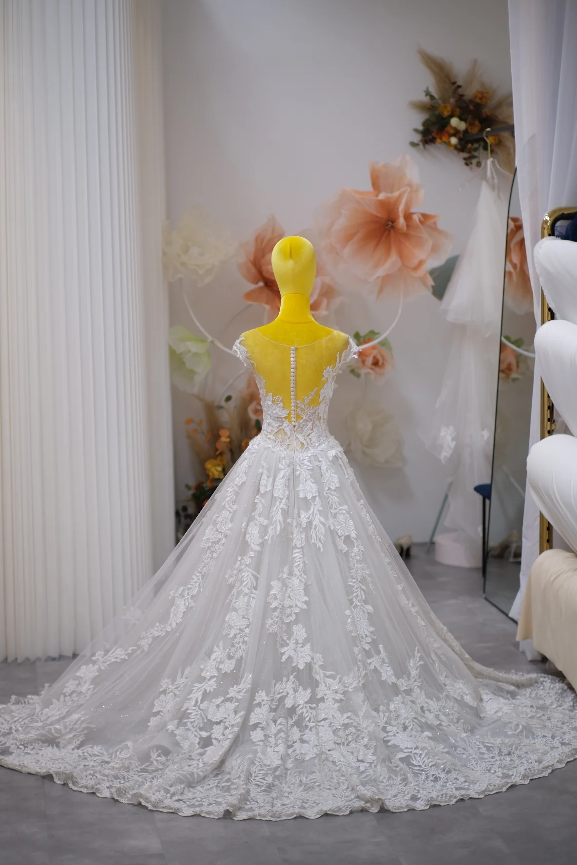 Luxury Full Lace with Beaded Wedding Gown Size M | Ready-to-Wear - Image 4