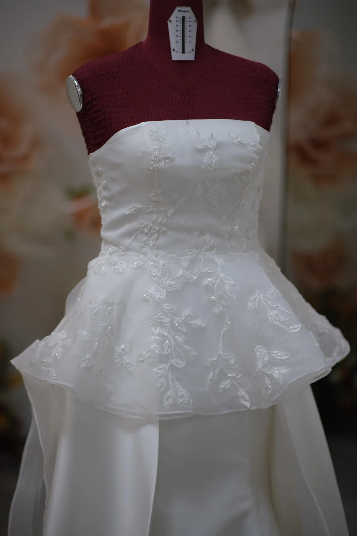 Luxury Half Lace Wedding Gown Size L | Ready-to-Wear - Image 3