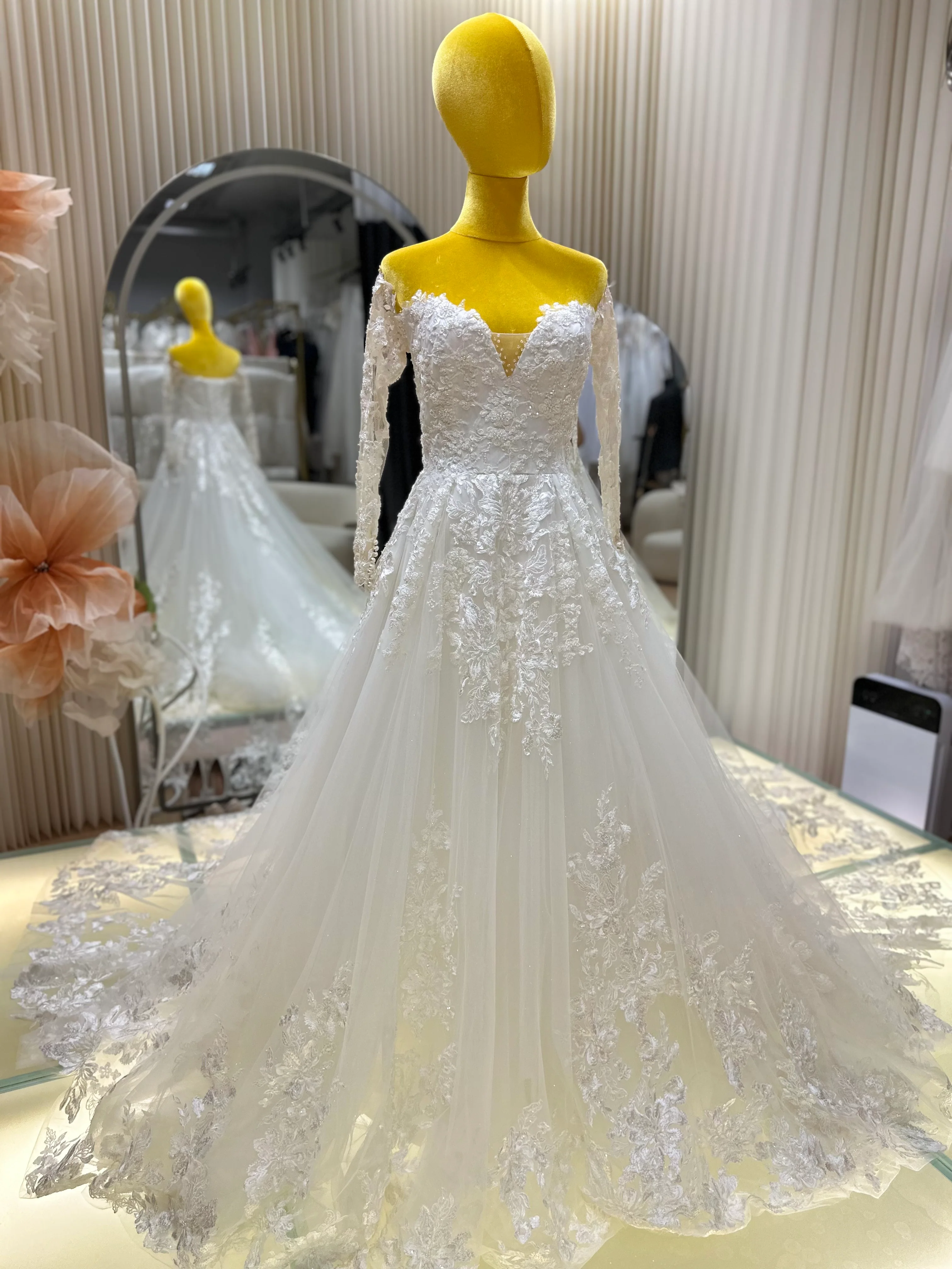 Lux Full Lace Wedding Gown Size XS-XL Bust 78-94 | Ready-to-Wear - Image 6