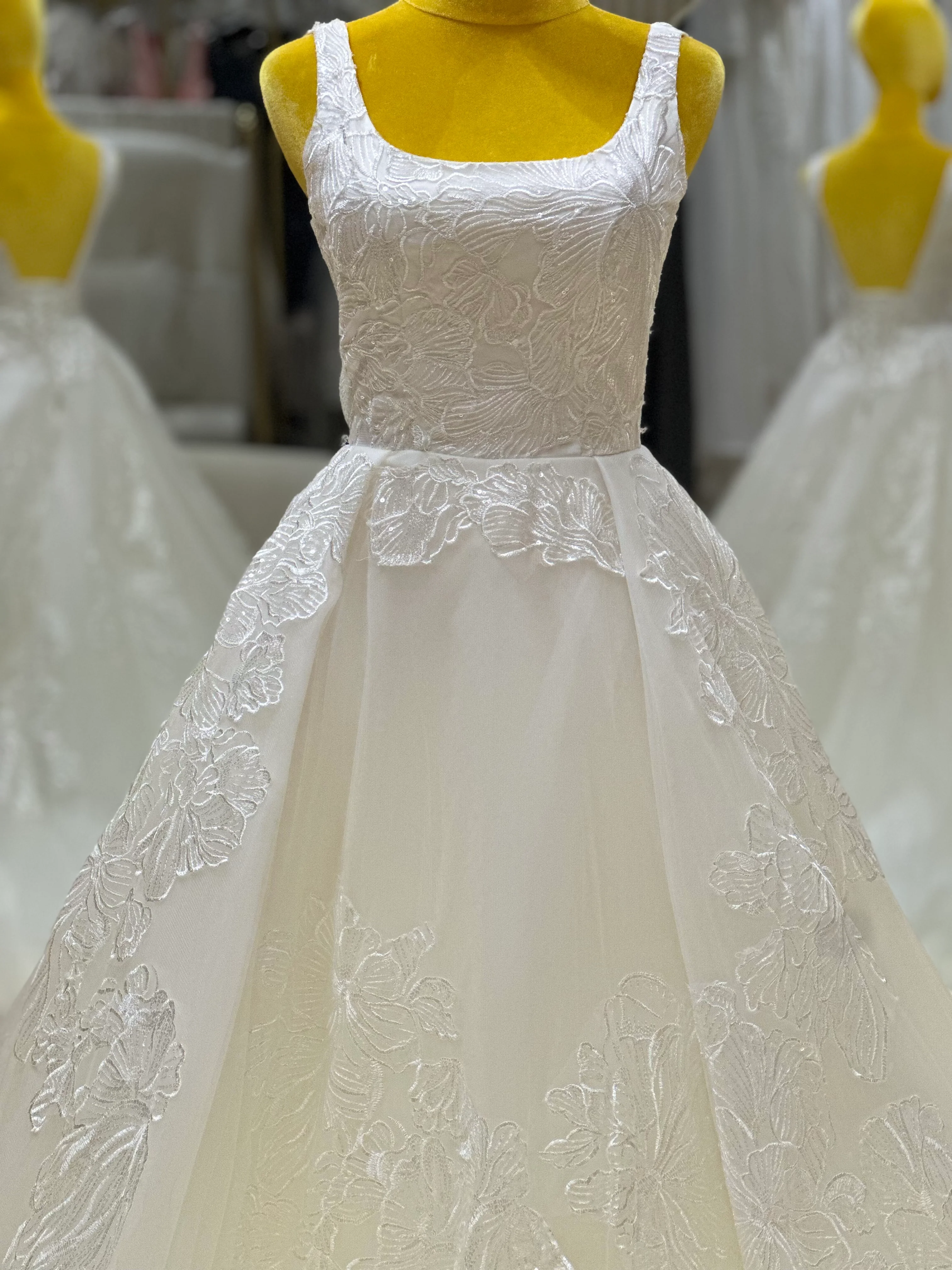 Lux Full Lace Wedding Gown Size XS-L Bust 78-90 | Ready-to-Wear - Image 7
