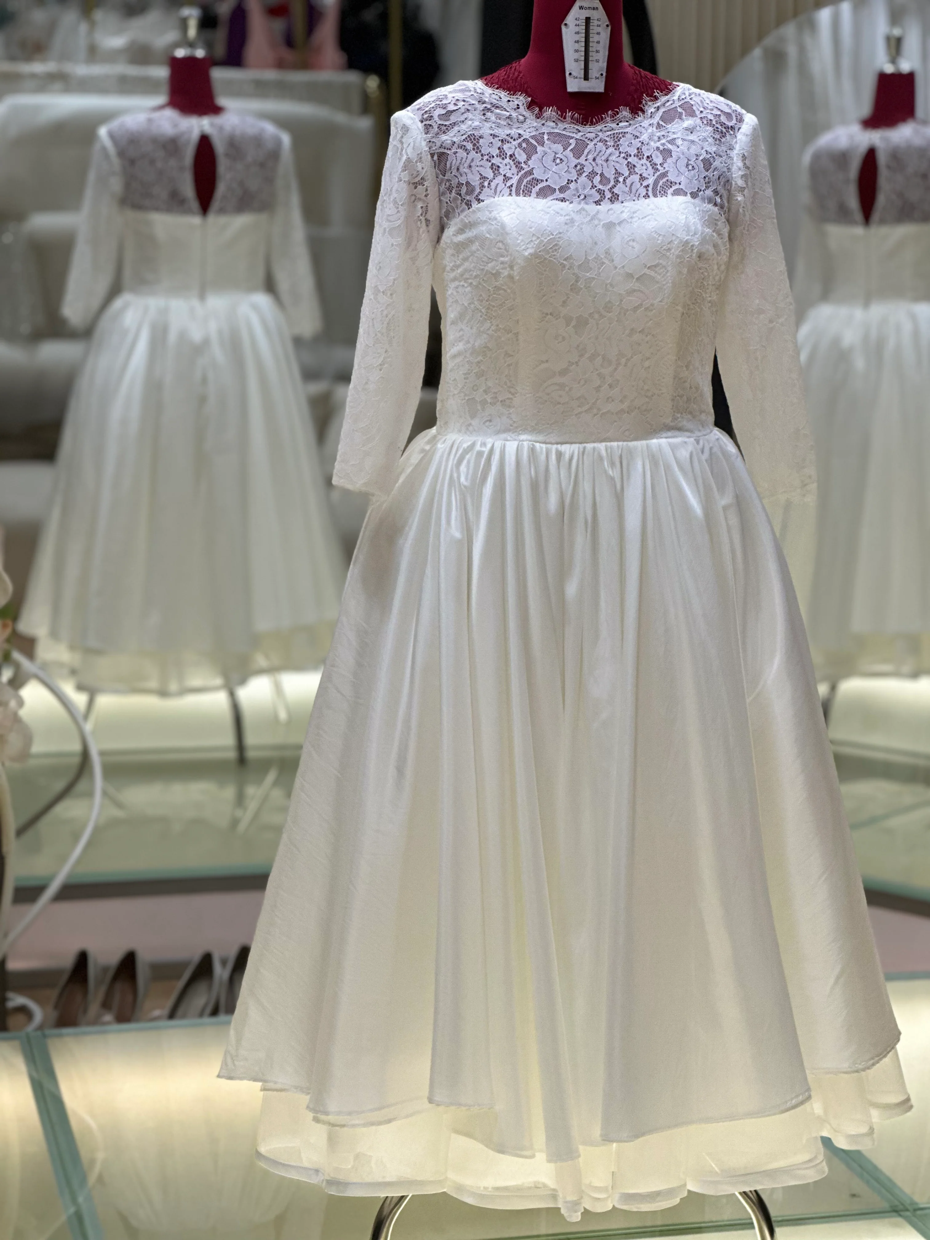 Half-Lace Wedding Gown Size XXL Bust 96 | Ready-to-Wear - Image 4