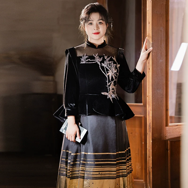 Chinese Long-Sleeve Wedding Hanfu Dress - Image 4