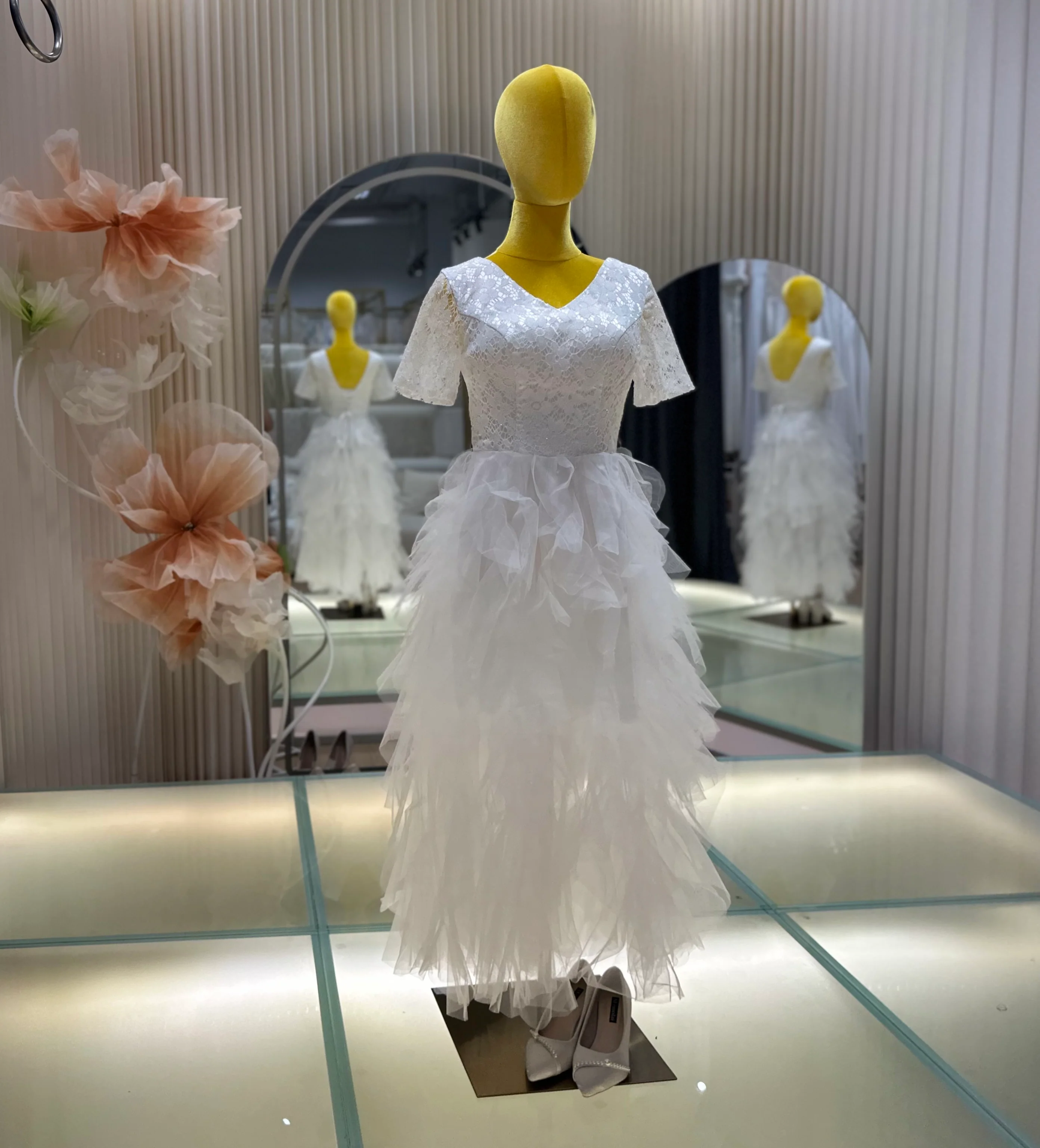 Forest Style Slim French Light Wedding Gown | Ready-to-Wear