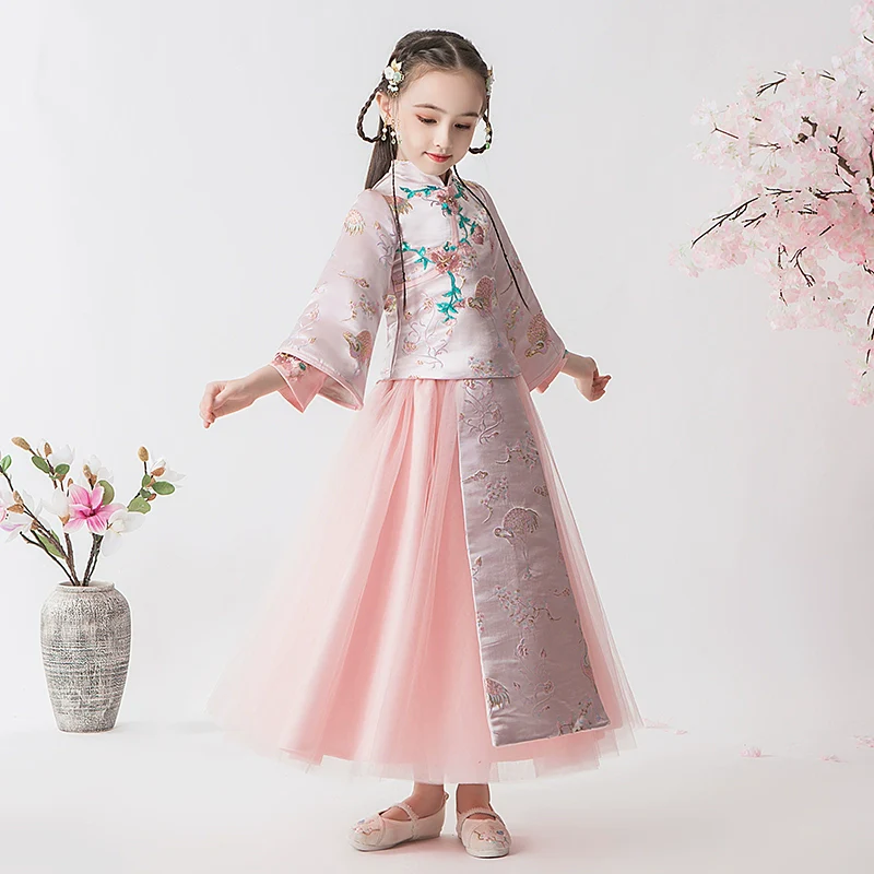 Elegant Children's Hanfu Cheongsam Warm Winter Set: Traditional Chinese Style Outfit - Image 4