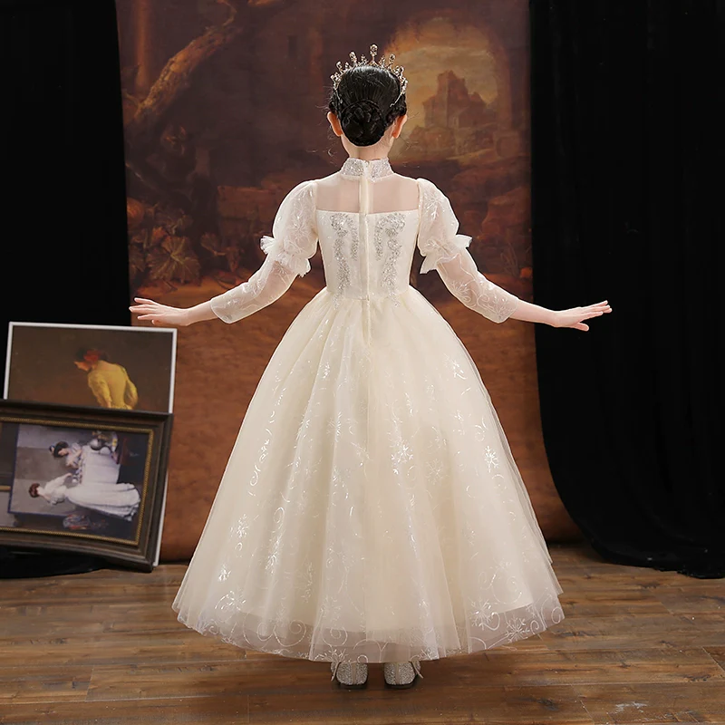 Elegant Long Sleeve Princess Wedding Dress for Girls' Performance - Image 4