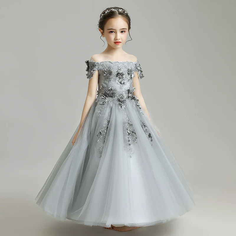 Elegant Princess Wedding Gown: Luxurious Long Evening Dress for Special Occasions