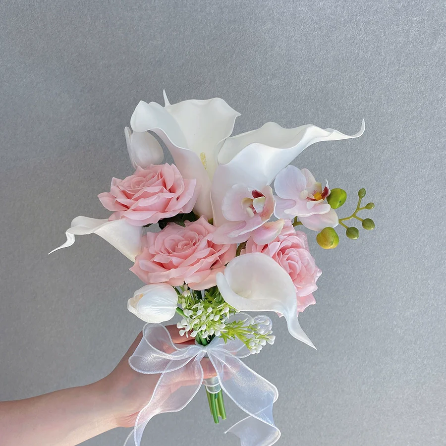 Elegant White Phalaenopsis Calla Lily Bouquet for Wedding Photos - Image 4
