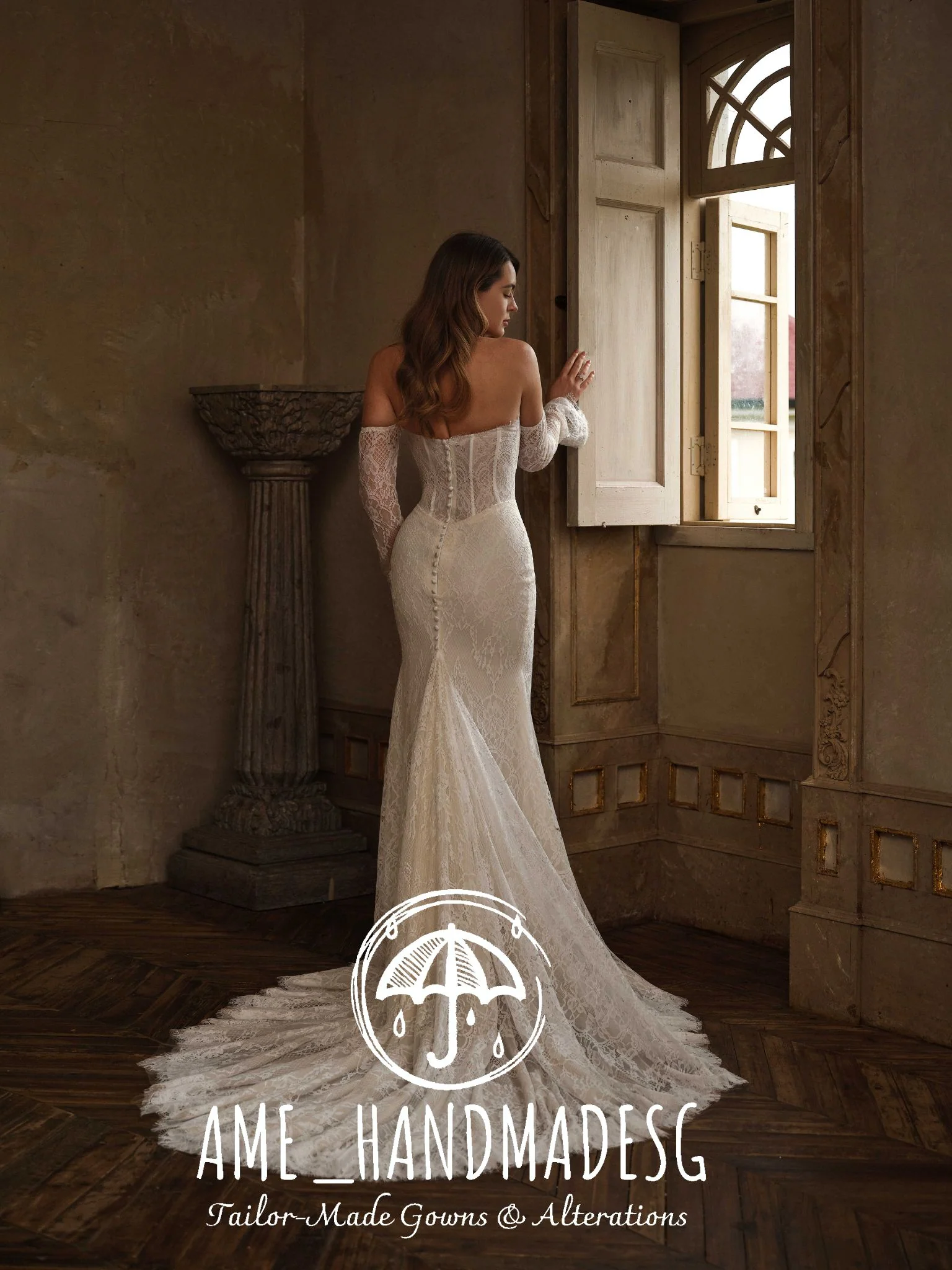 Nocturne Grace: A Sculpted Lace Gown of Modern Romance - Image 2