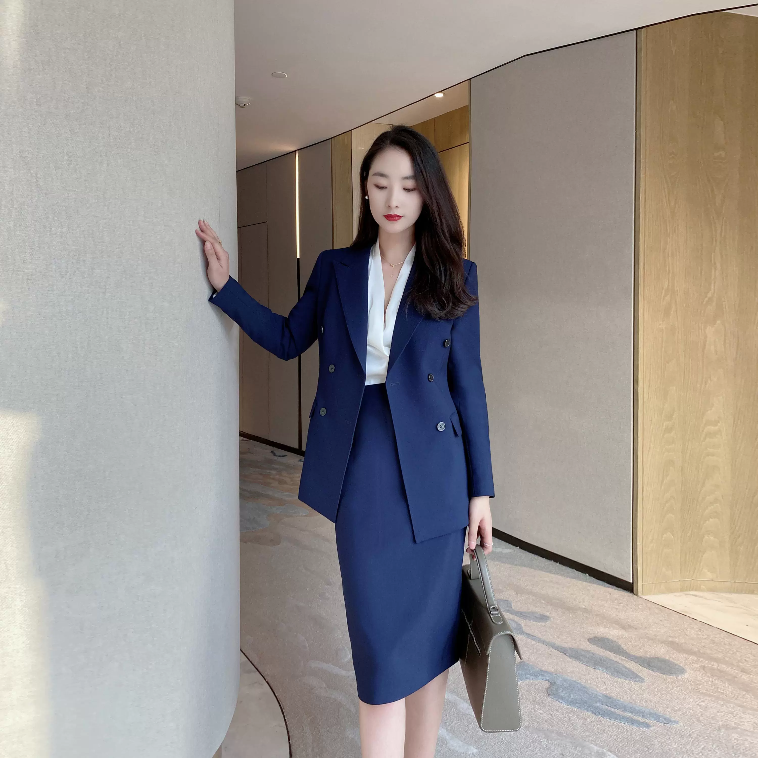 Navy Blue Autumn Classic Business Suit with Fitted Skirt - Image 3