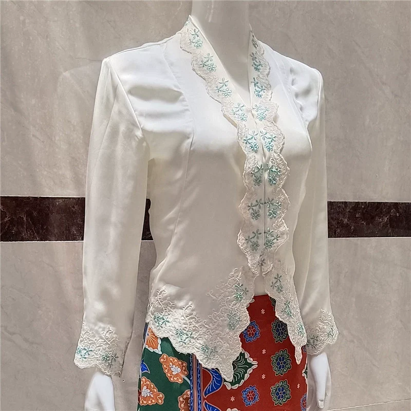 Off-white Embroidered Top and Skirt - Image 6