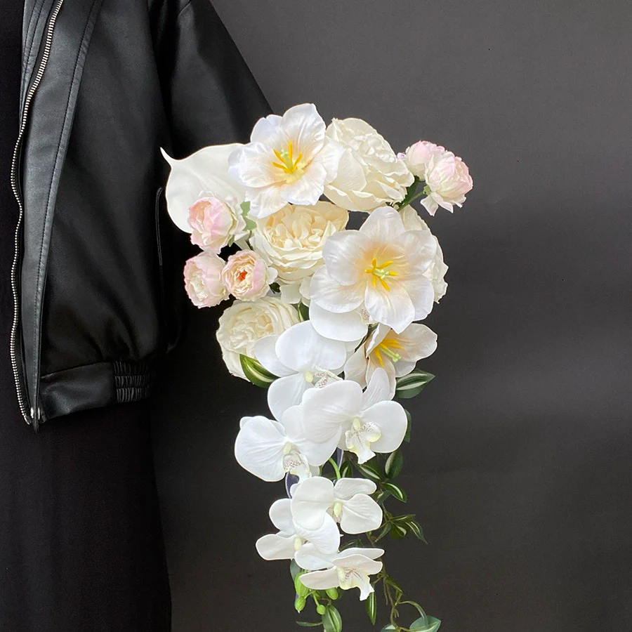 Pink-Purple Phalaenopsis Handheld Orchid Bouquet for Wedding Décor - Image 3