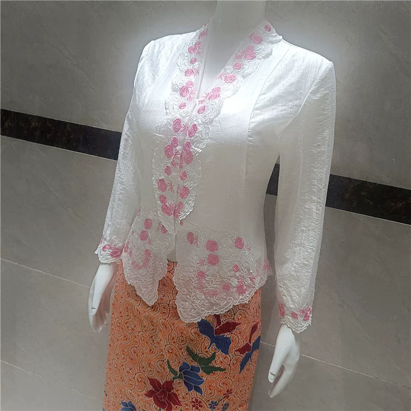 Retro Thin Embroidered Cardigan - Image 5