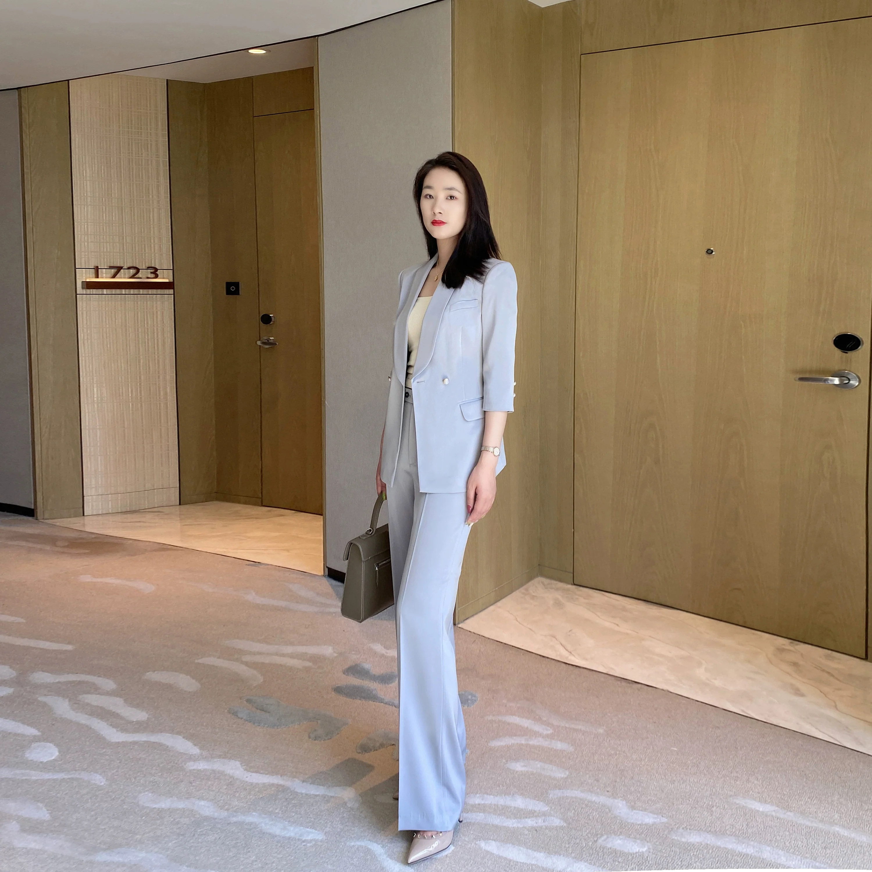 Silver Gray Summer Women's Suit Set with Loose Straight Fit - Image 3