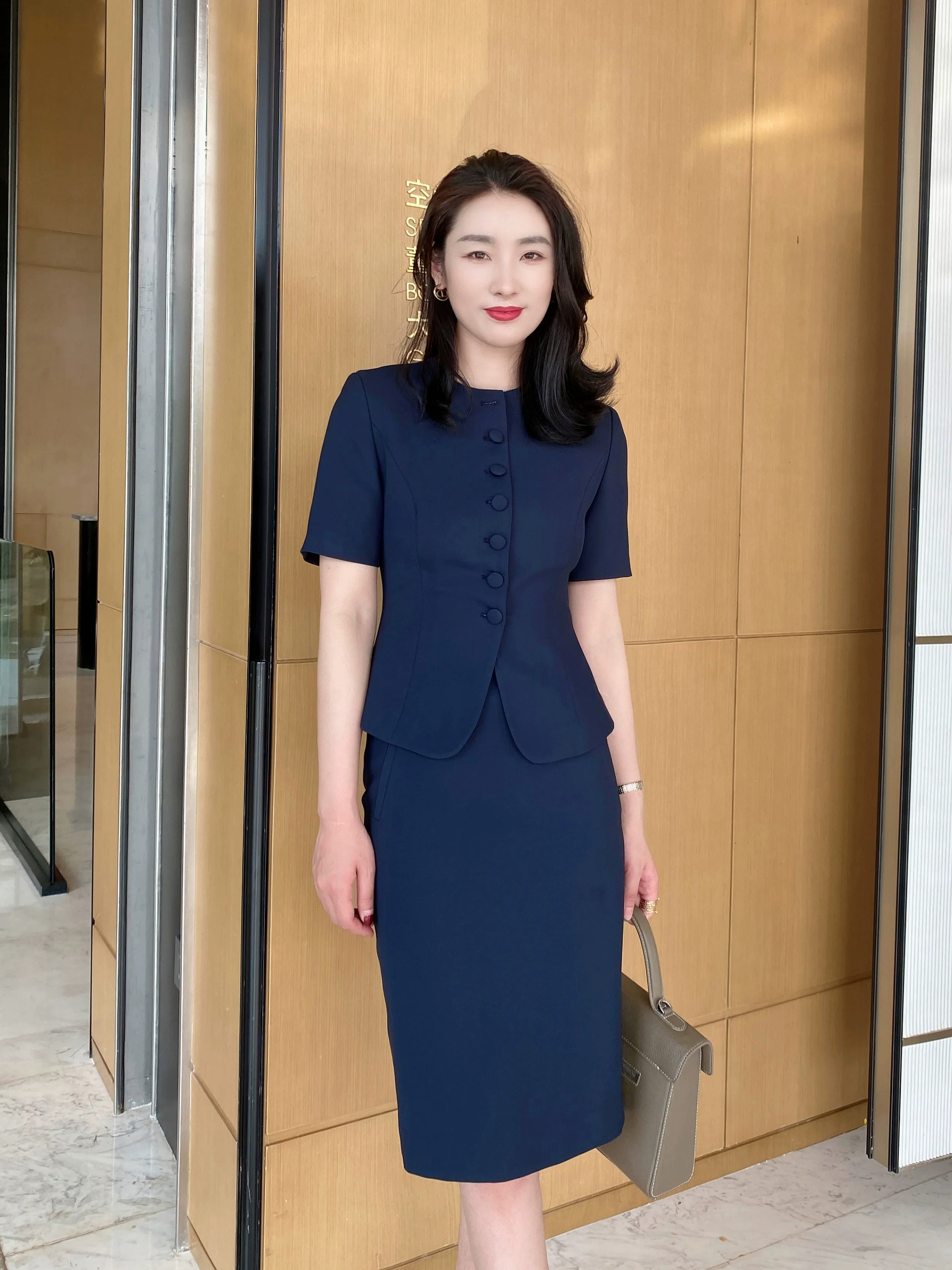 Summer Classic Short Sleeve Hidden Green Suit for Hotel Professionals - Image 5