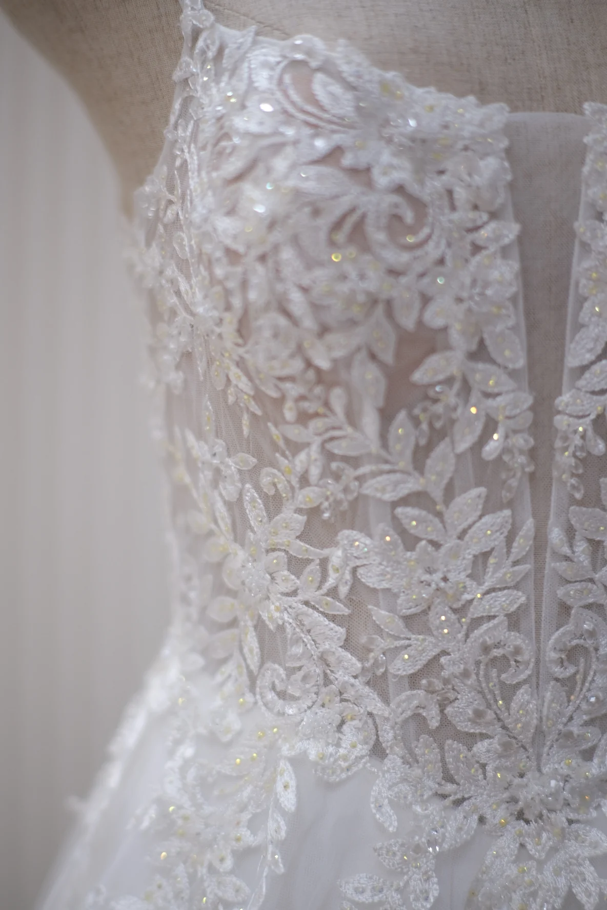 Wedding bridal premium fabric half aplique lace with beaded - Image 5