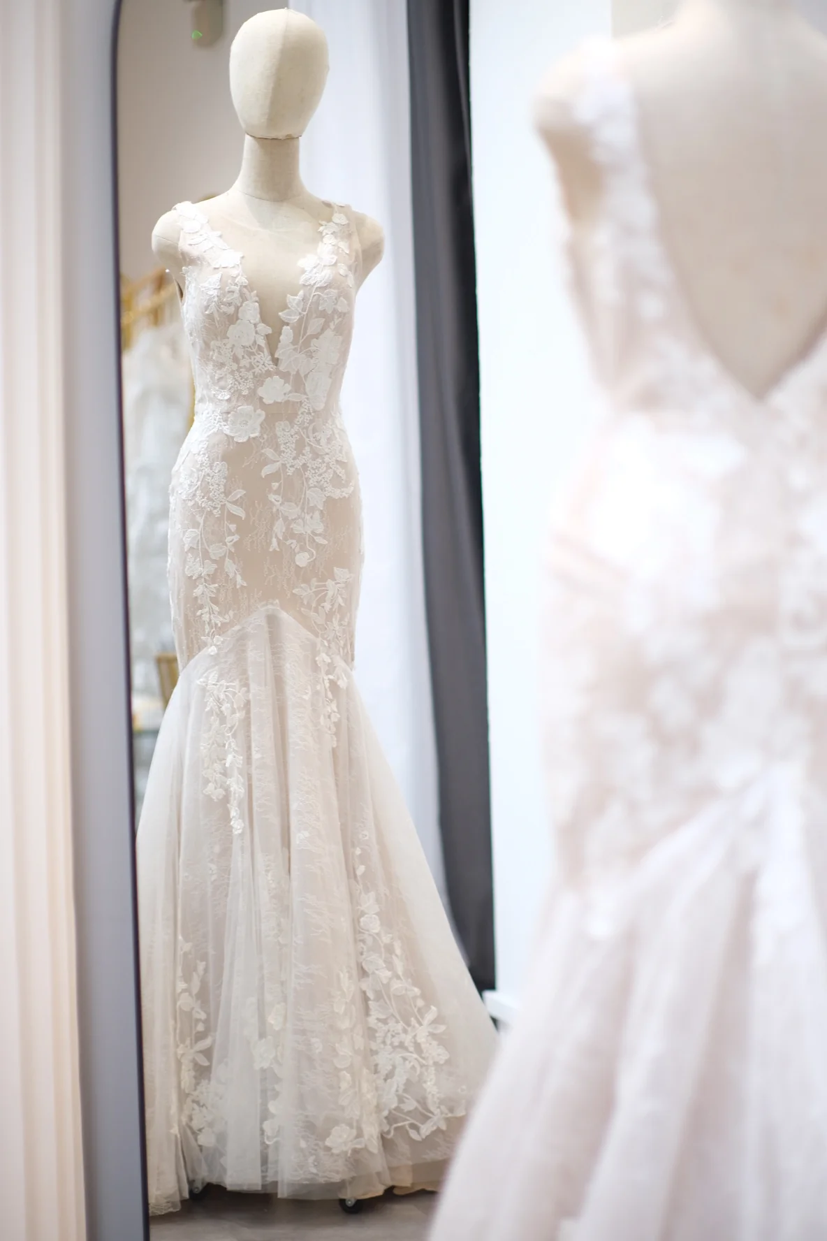 Lux Full Fabric Lace Size S Wedding Gown | Ready-to-Wear - Image 3