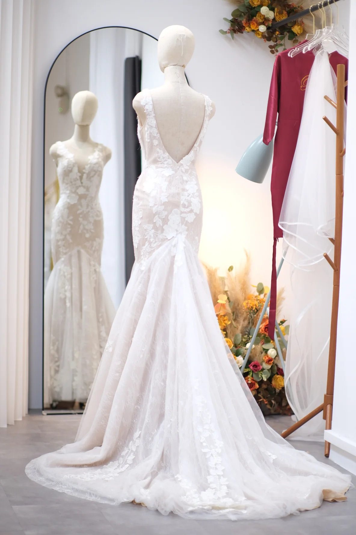 Lux Full Fabric Lace Size S Wedding Gown | Ready-to-Wear - Image 4