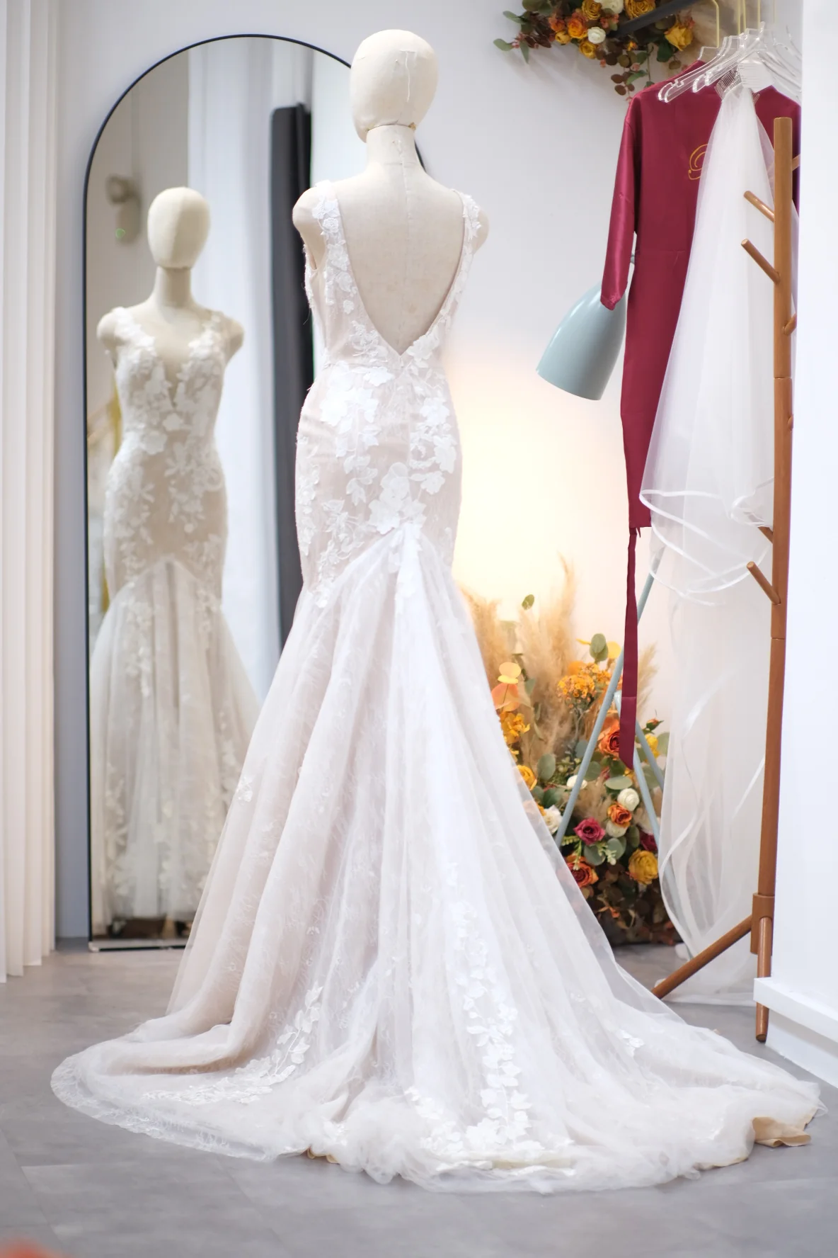 Lux Full Fabric Lace Size S Wedding Gown | Ready-to-Wear - Image 5