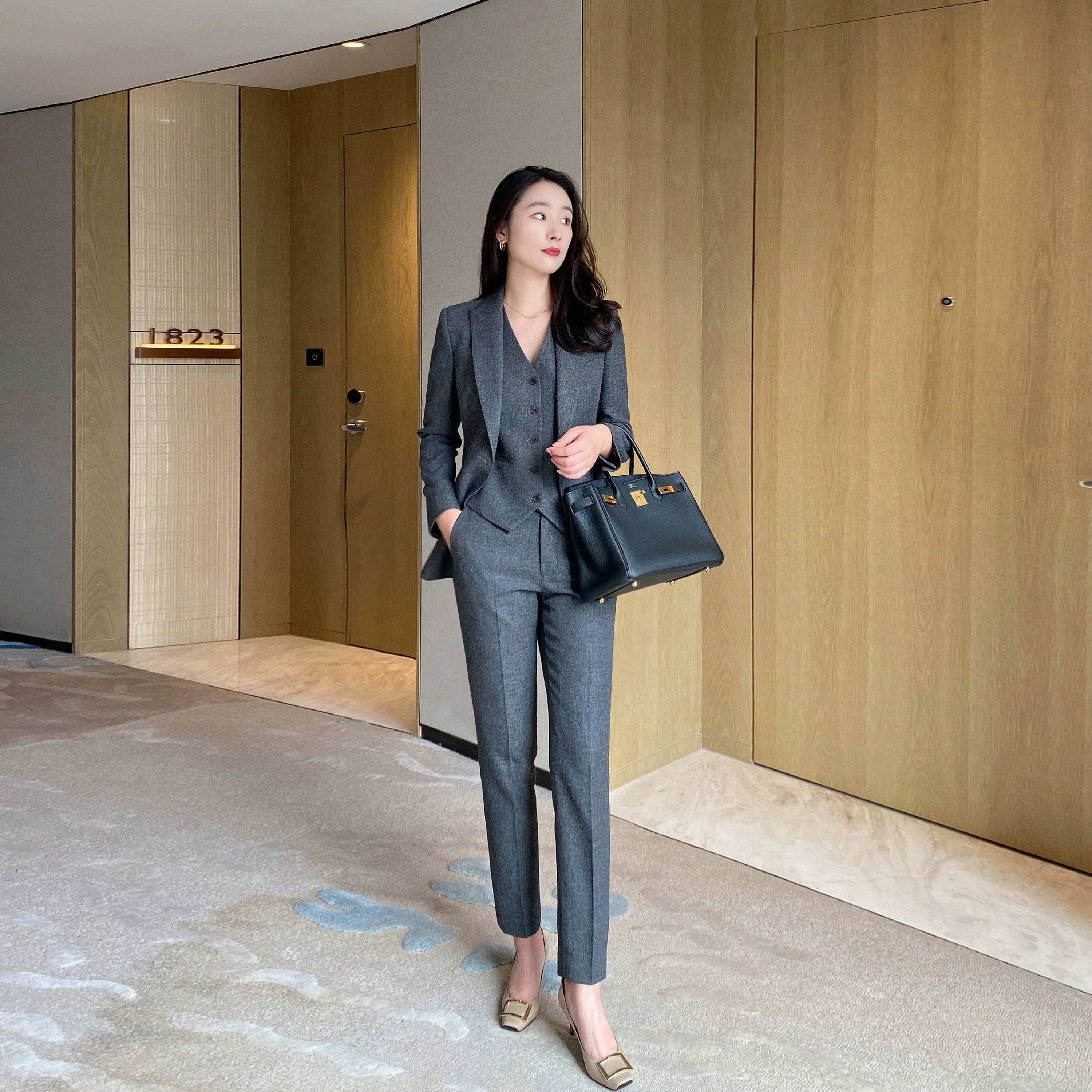 Winter Warm Classic 3-Piece Slim Fit Suit Set for Women - Image 2