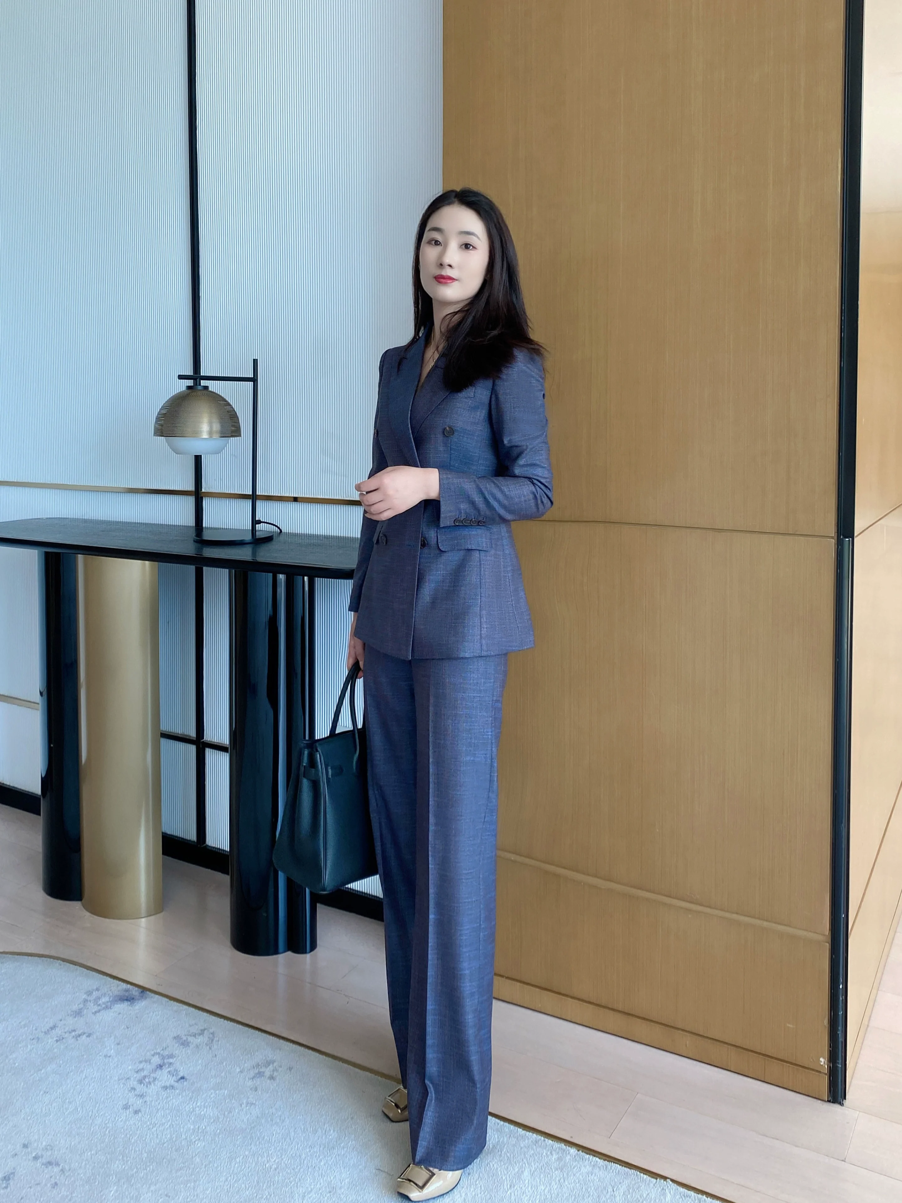 Wisteria Classic Loose-Fit Suit Jacket & Trousers Set - Image 4