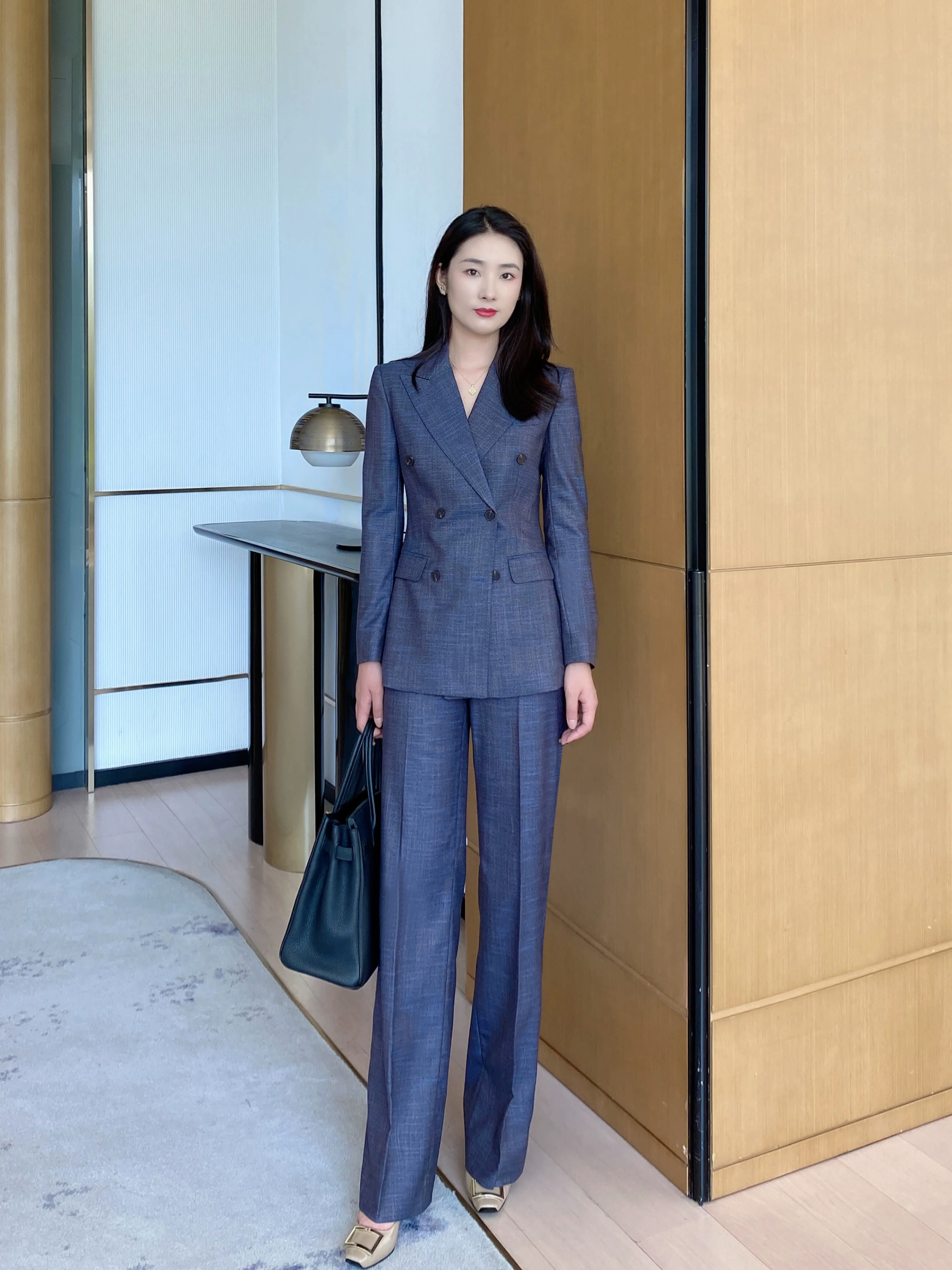 Wisteria Classic Loose-Fit Suit Jacket & Trousers Set - Image 5